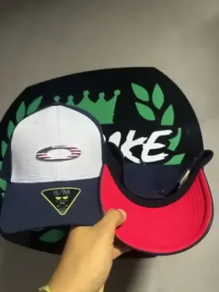 Imagem de Boné Oakley original americano