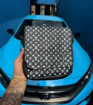 Imagem de Pochete LV