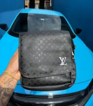 Imagem de Pochete LV