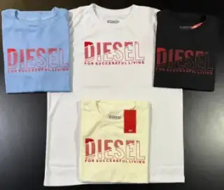 Imagem de Camiseta Diesel Escrita Vermelha