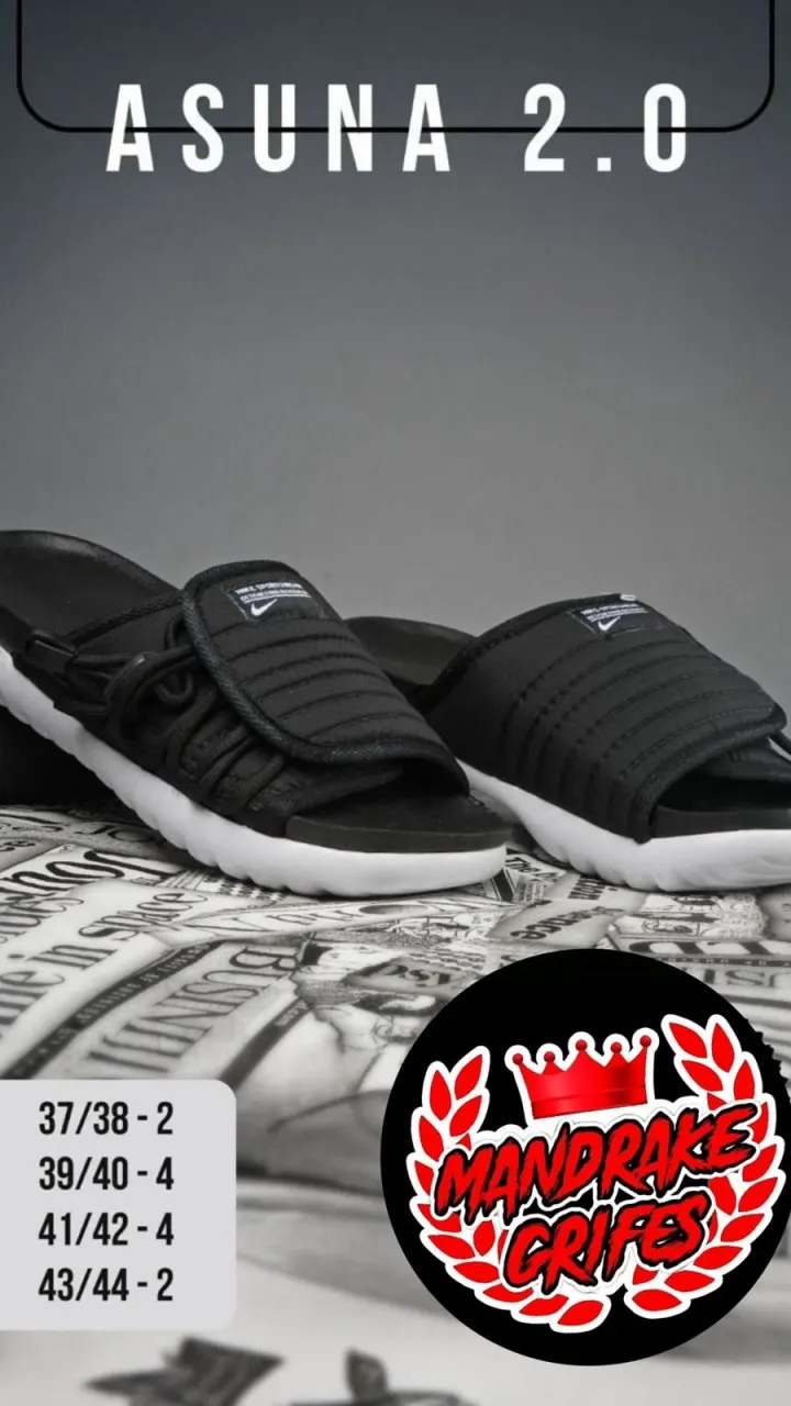 Chinelo Asuna Preto Solado Branco